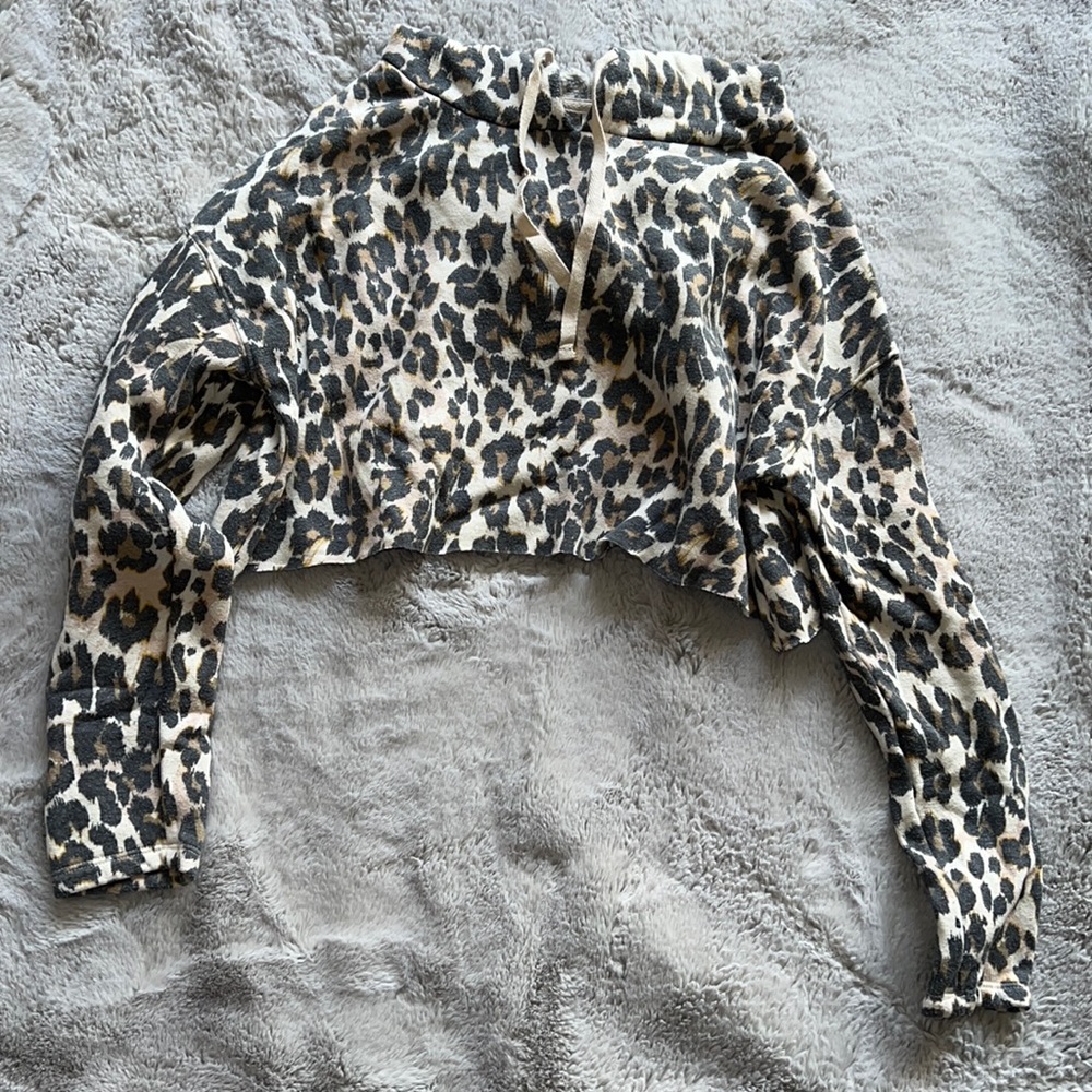 Cheetah cropped hoodie